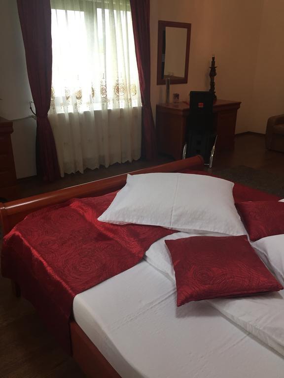 Pensiunea Silvian Кея Екстериор снимка